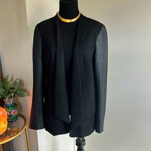 🖤 Chic black blazer jacket, size 10 or medium